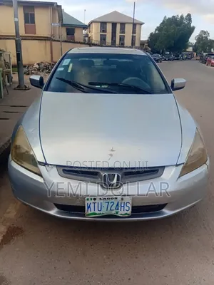 Honda Accord Sedan DX 2004 Silver