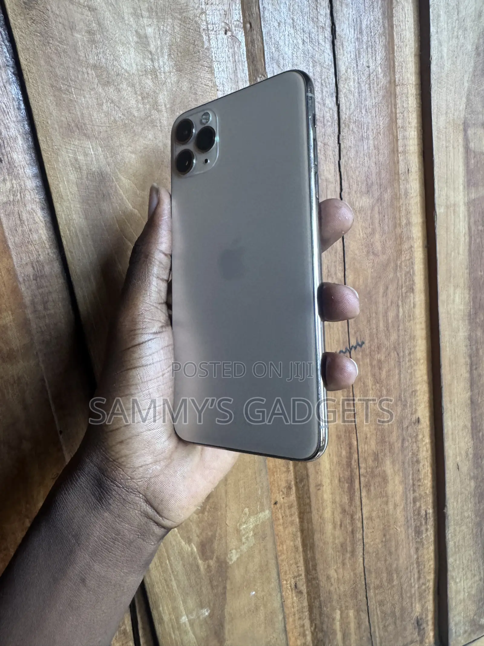 Apple iPhone 11 Pro Max 64 GB Gold