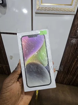 New Apple iPhone 14 128 GB White
