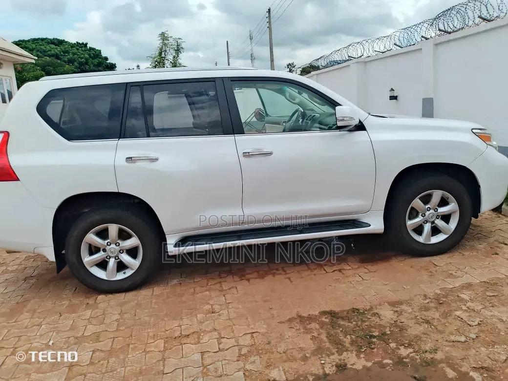 Lexus GX 460 2010 White