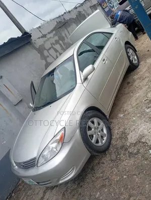 Toyota Camry 2004 Silver