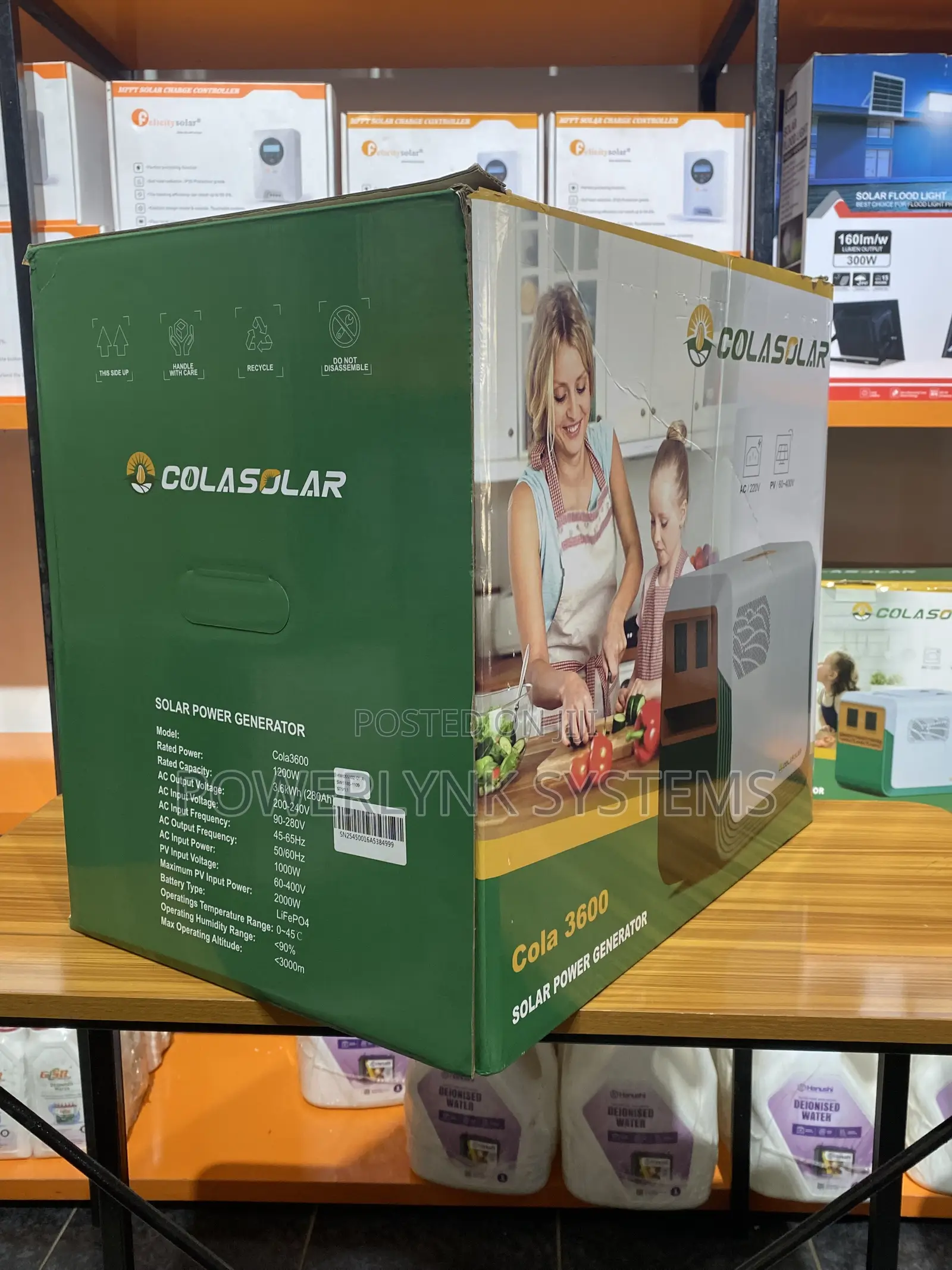 Cola Solar 3600 Solar Generator