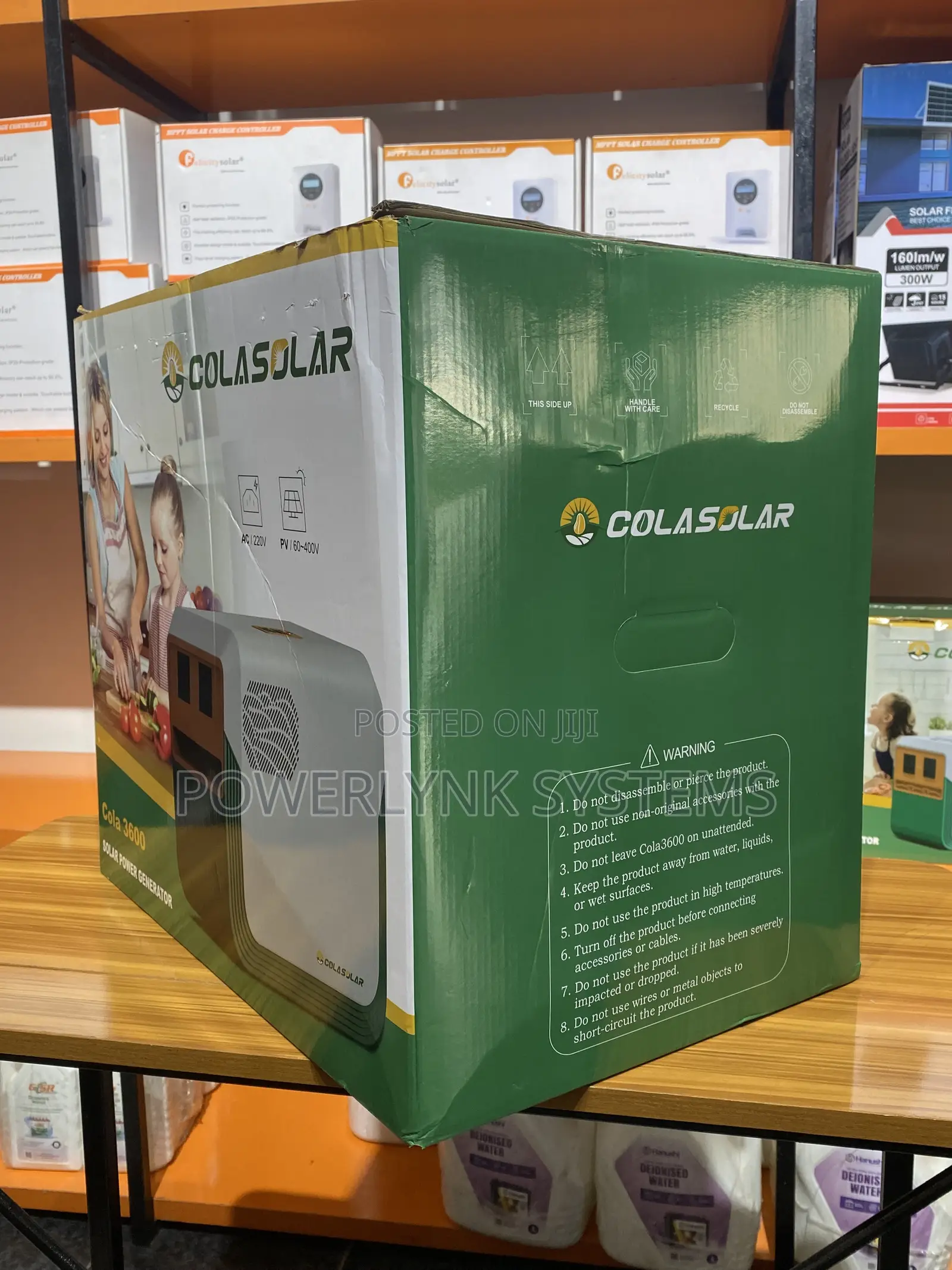 Cola Solar 3600 Solar Generator