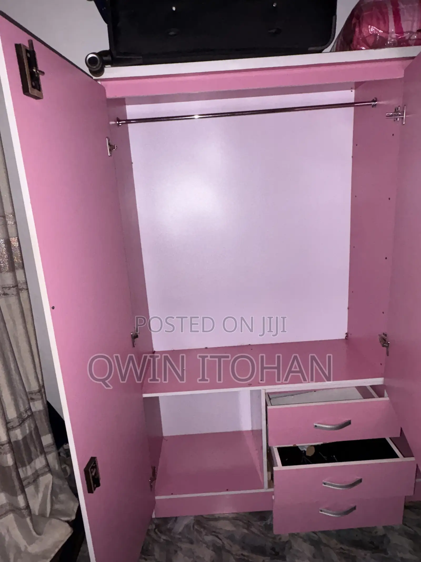Used Wardrobe