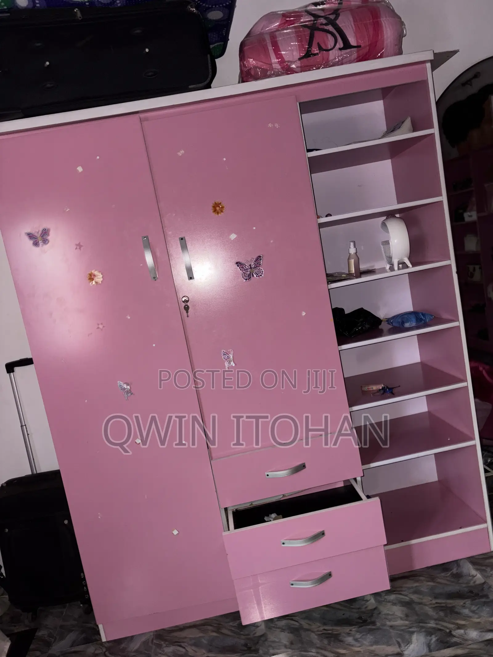 Used Wardrobe