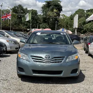 Toyota Camry LE 4dr Sedan (2.5L 4cyl 6AM) 2010 Green