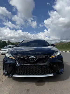 Toyota Camry XSE V6 FWD (3.5L 6cyl 8AM) 2018 Black