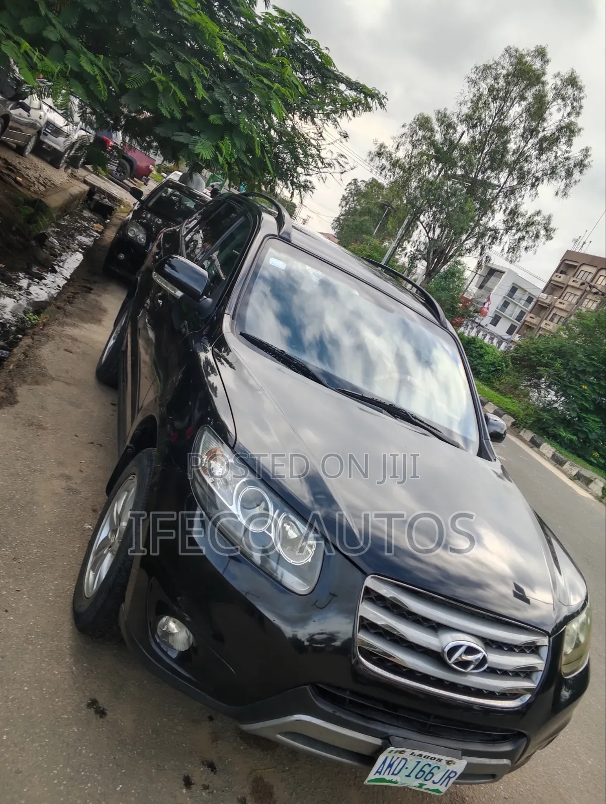 Hyundai Santa Fe 2012 Black