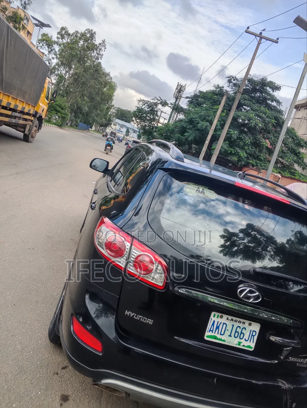 Hyundai Santa Fe 2012 Black