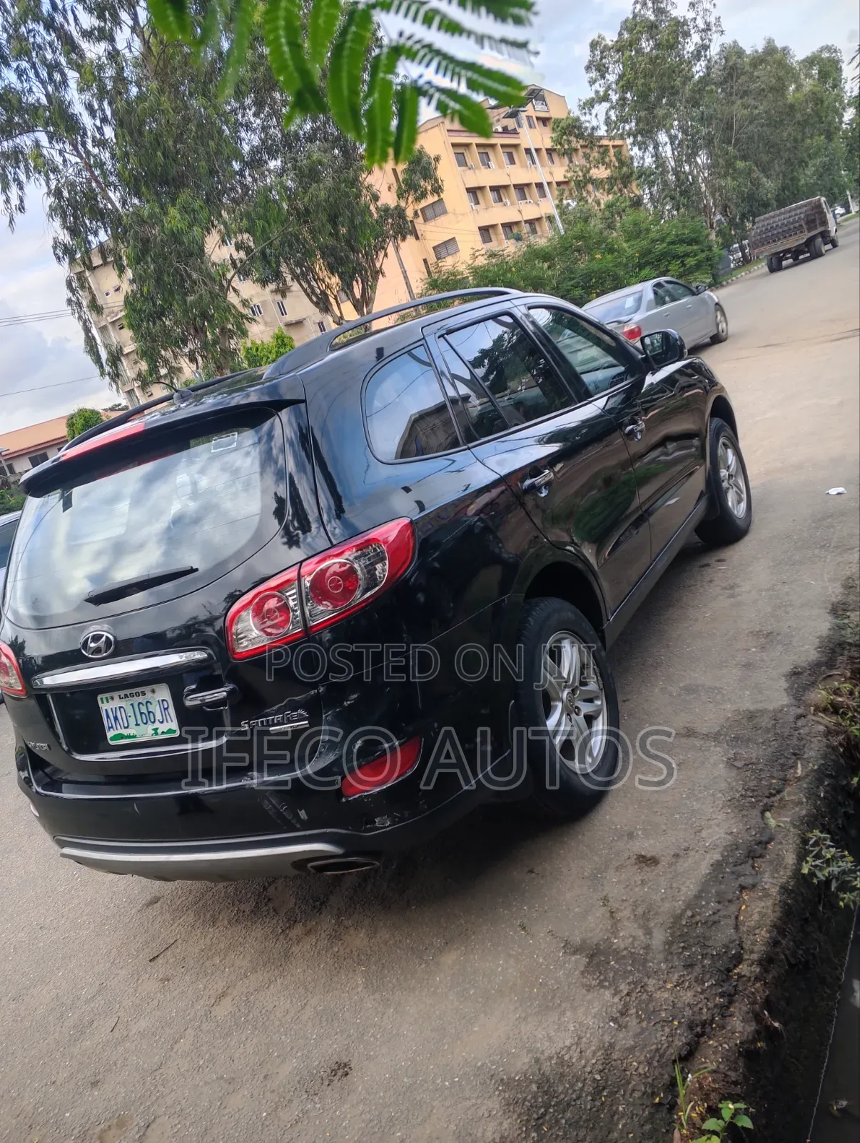 Hyundai Santa Fe 2012 Black