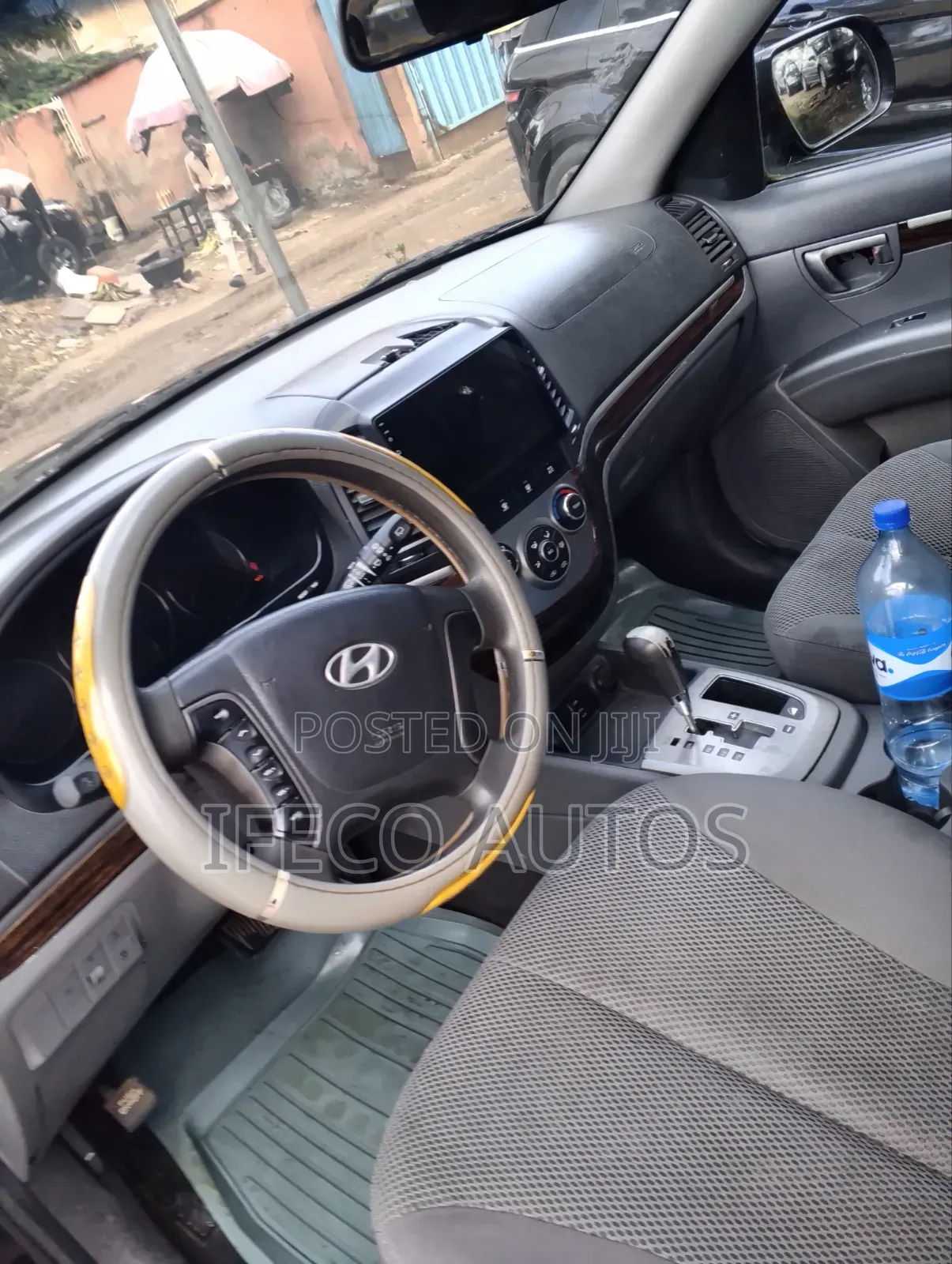 Hyundai Santa Fe 2012 Black
