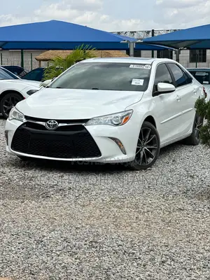Toyota Camry XSE 4dr Sedan (2.5l 4cyl 6A) 2016 White