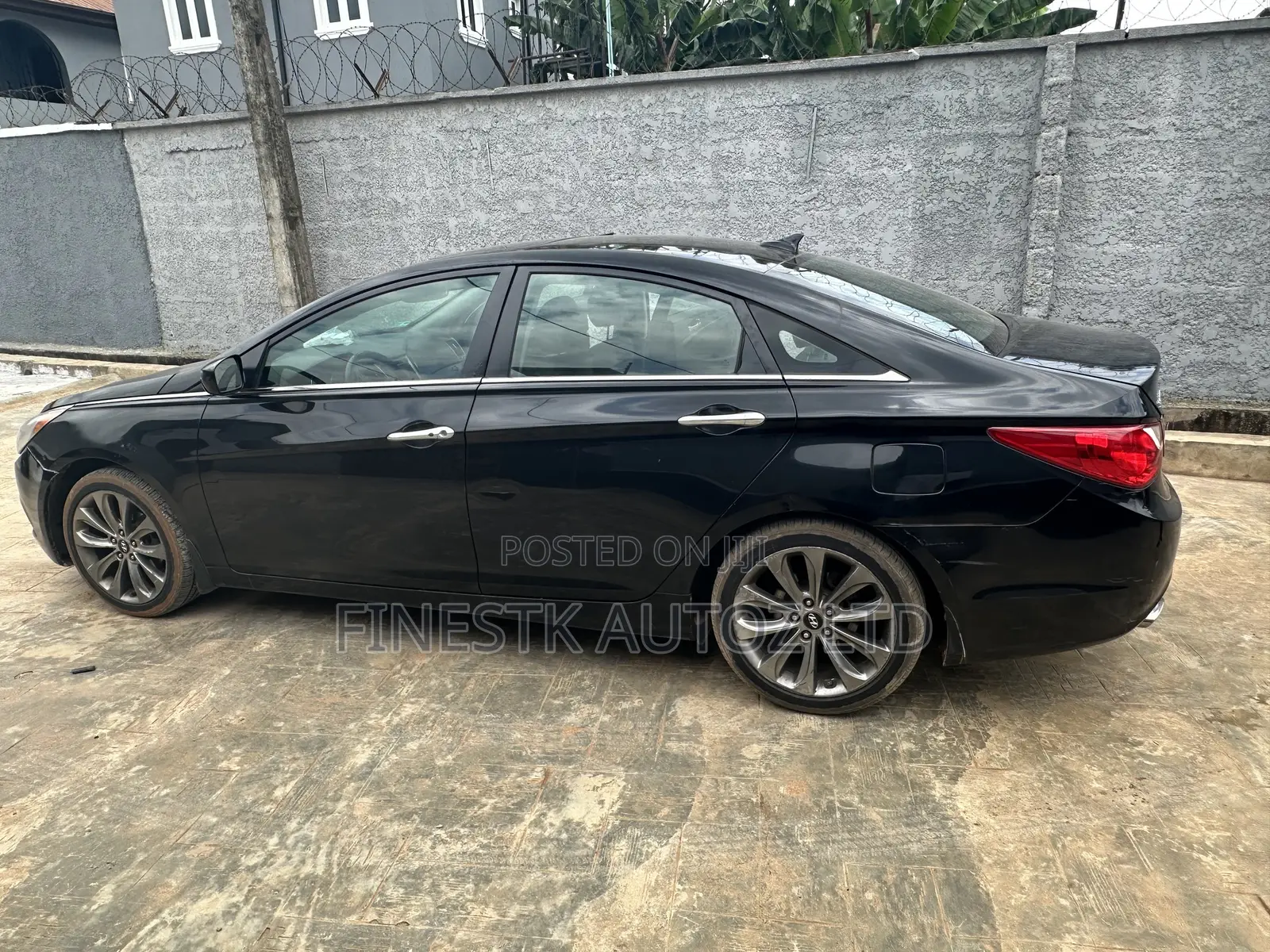 Hyundai Sonata 2011 Black