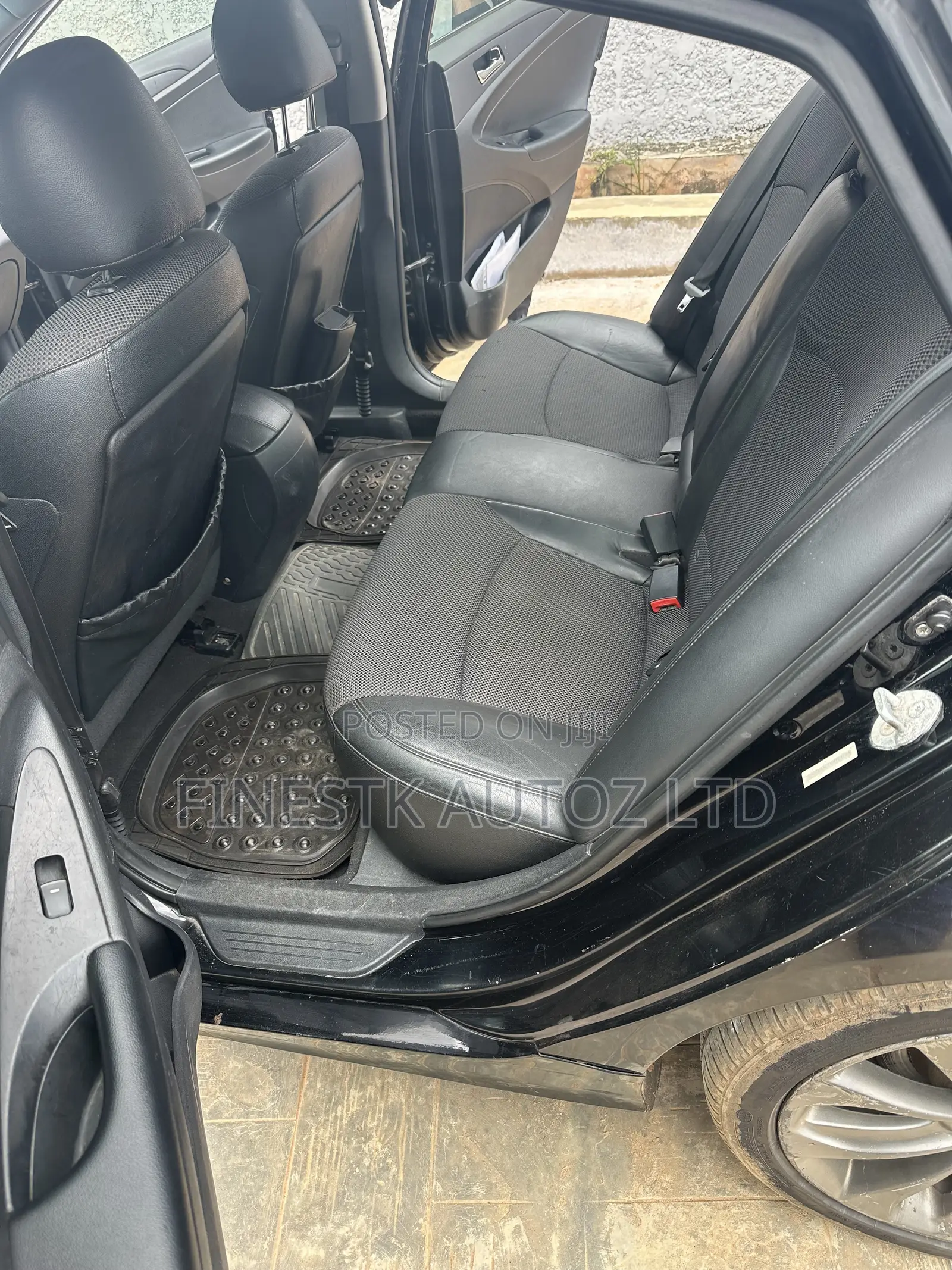 Hyundai Sonata 2011 Black