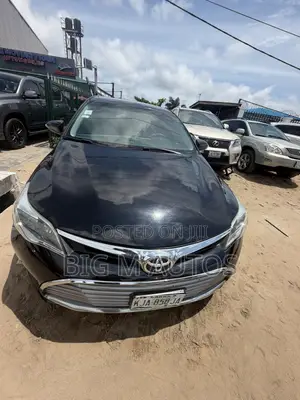 Toyota Avalon XLE Sedar FWD (3.5L 6cyl 6A) 2013 Black