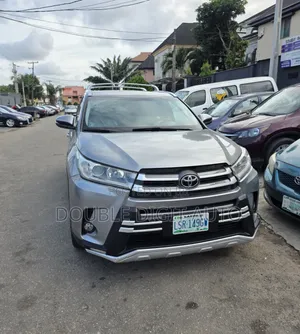 Toyota Highlander XLE 4dr SUV (3.5L 6cyl 6A) 2015 Gray