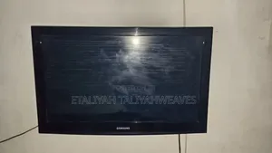32 Inches Samsung LCD TV