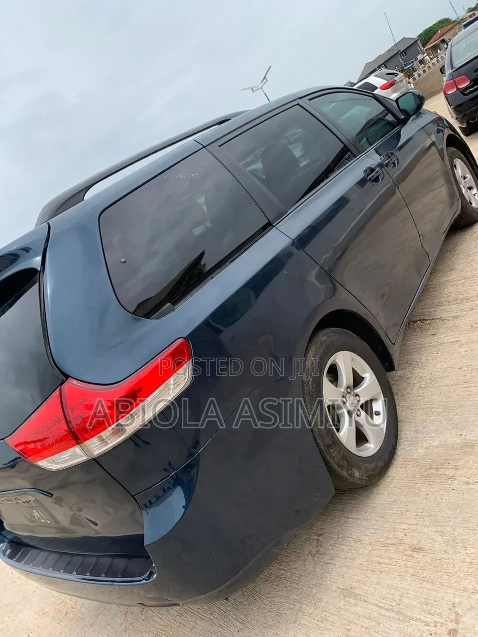 Toyota Sienna LE 7 Passenger Mobility 2011 Blue
