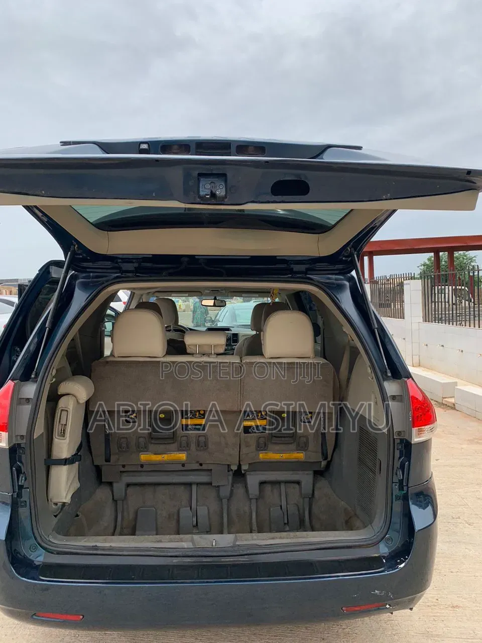 Toyota Sienna LE 7 Passenger Mobility 2011 Blue