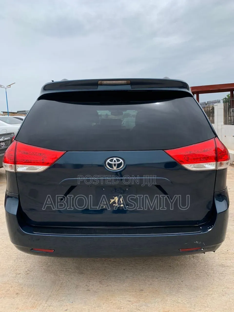 Toyota Sienna LE 7 Passenger Mobility 2011 Blue