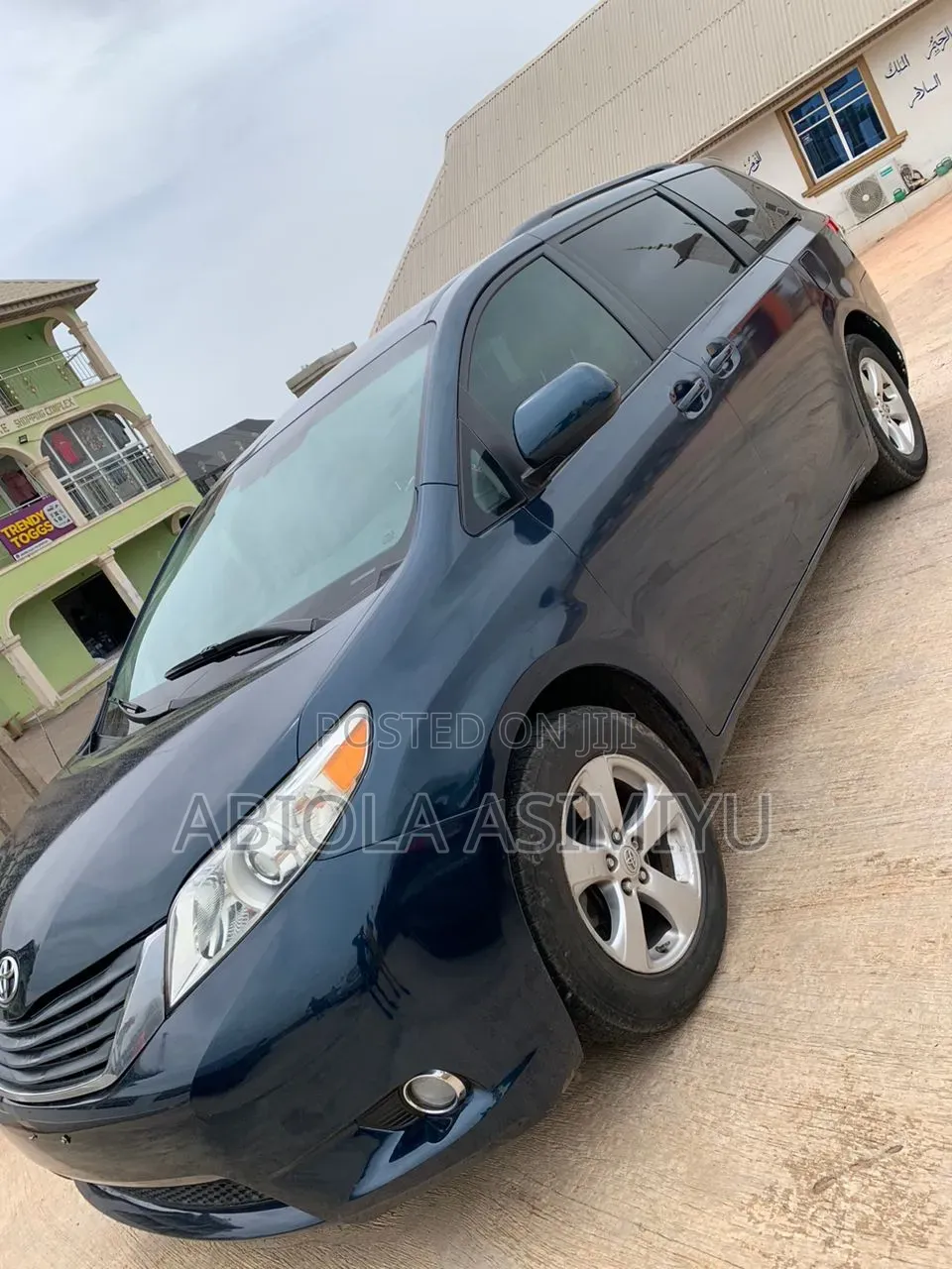 Toyota Sienna LE 7 Passenger Mobility 2011 Blue