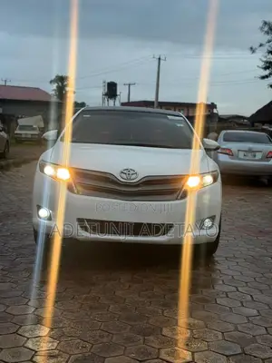 Toyota Venza V6 AWD 2011 White
