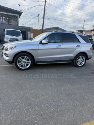 Mercedes-Benz M Class ML350 4MATIC 4dr SUV AWD (3.5L 6cyl 7A) 2015