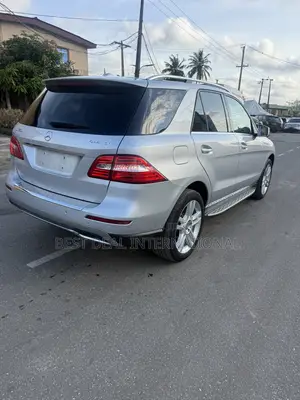 Mercedes-Benz M Class ML350 4MATIC 4dr SUV AWD (3.5L 6cyl 7A) 2015