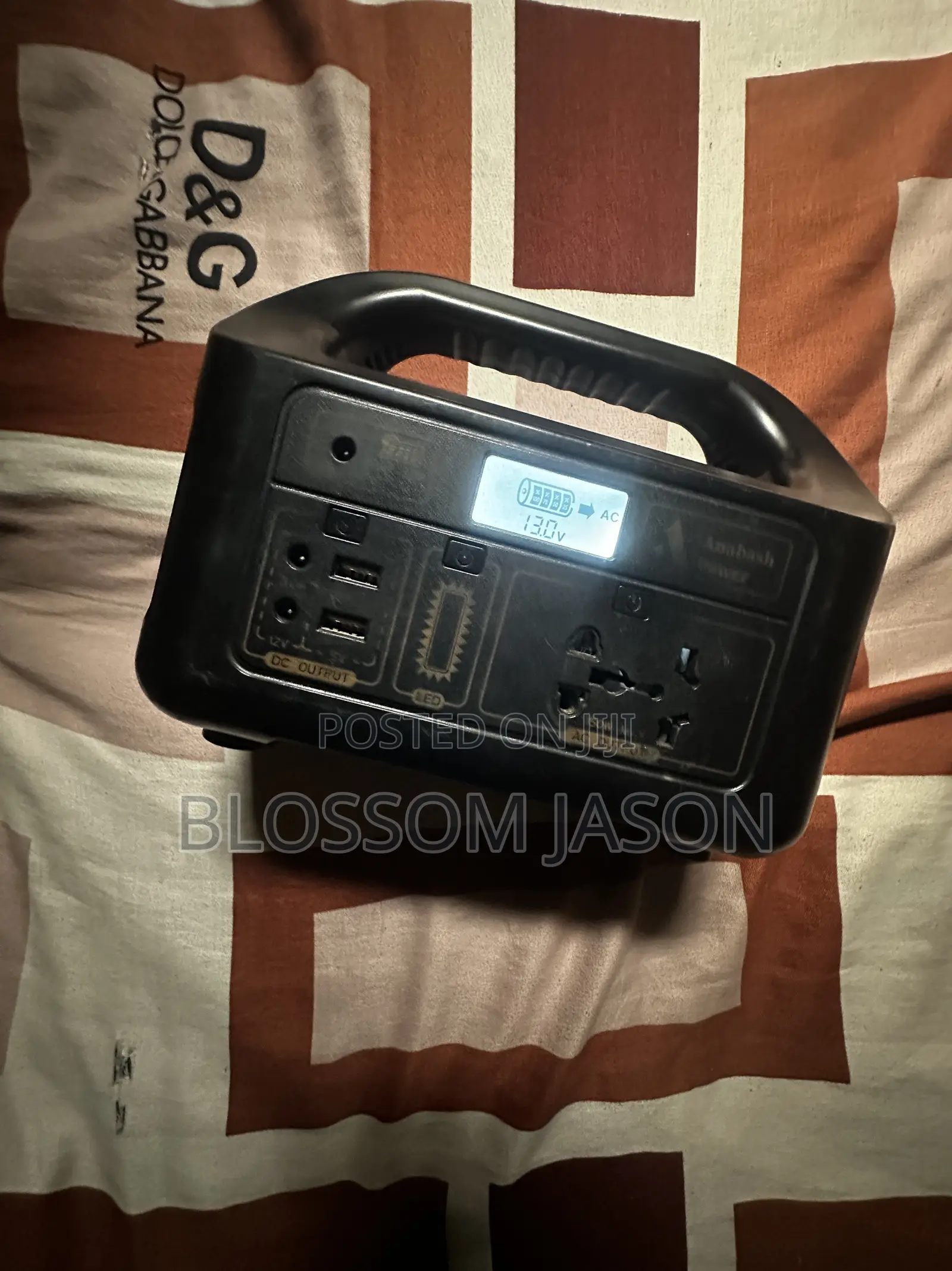 150 Watts Solar Generator