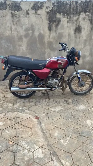 Bajaj Boxer 100 2018 Red