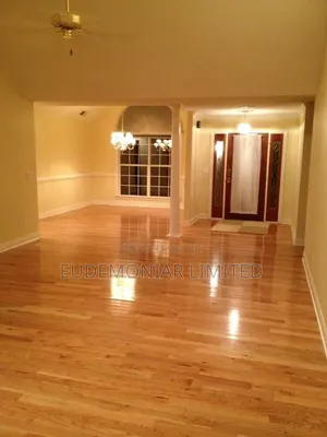 Wooden Staircase Flooring and Step Finishing