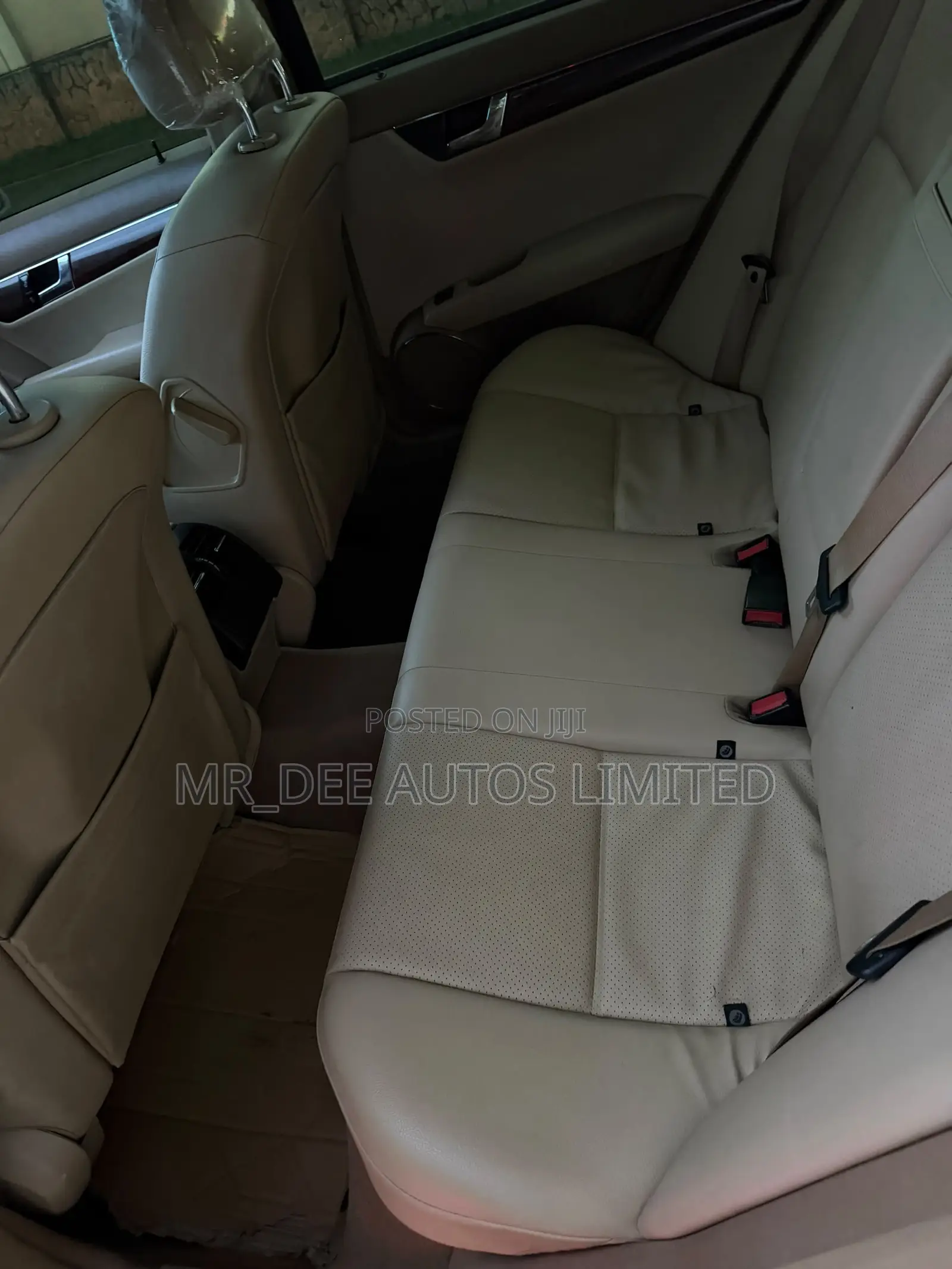 Mercedes-Benz C300 2010 White