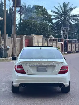 Mercedes-Benz C300 2010 White