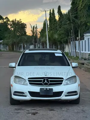 Mercedes-Benz C300 2010 White