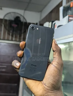 Apple iPhone 8 64 GB Black