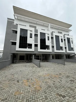 4bdrm Duplex in Lekki Phase 1 Lagos for rent