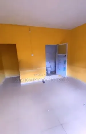 1bdrm Bedsitter in New Garage / Gbagada for rent