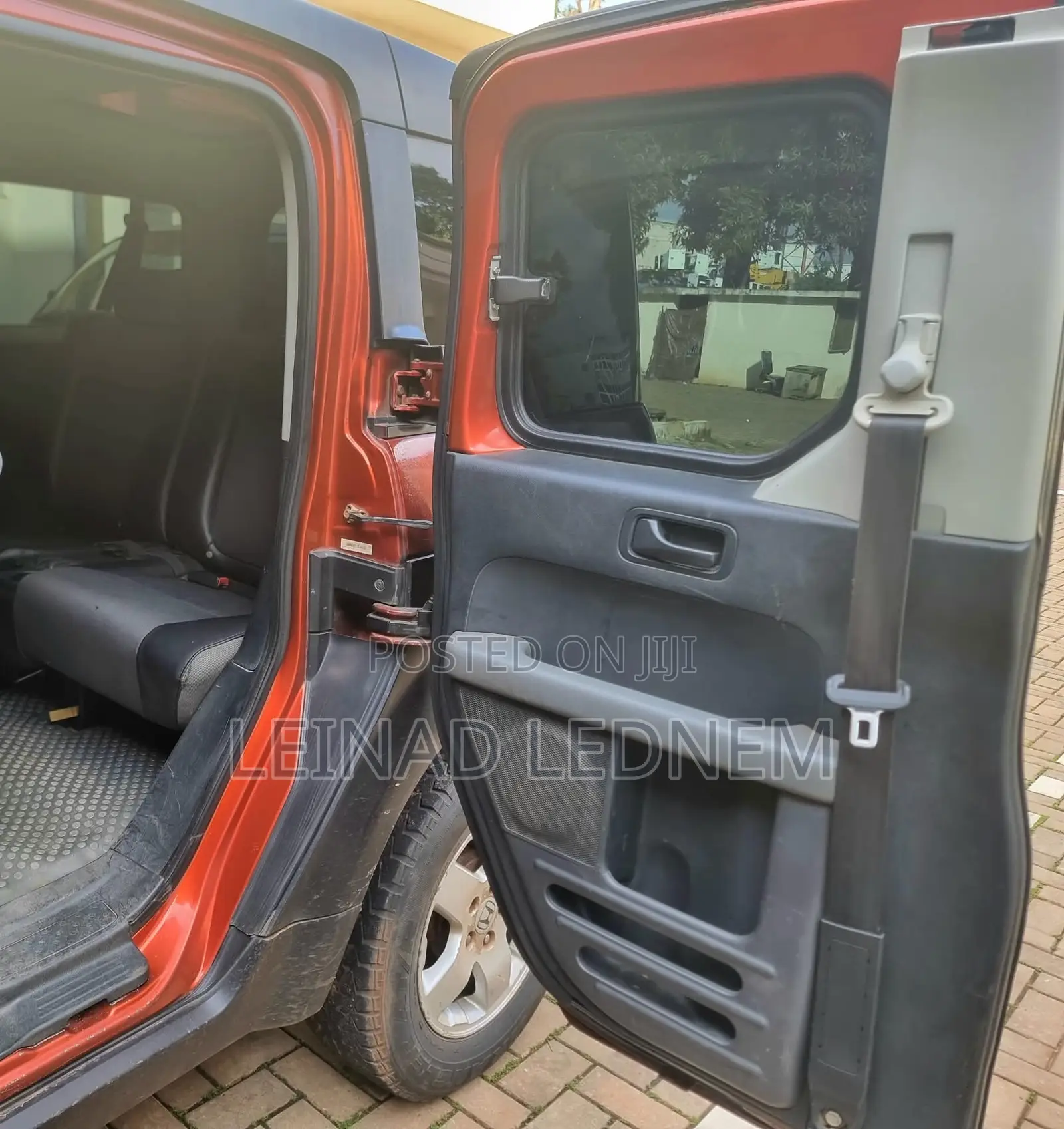 Honda Element LX Automatic 2005 Orange