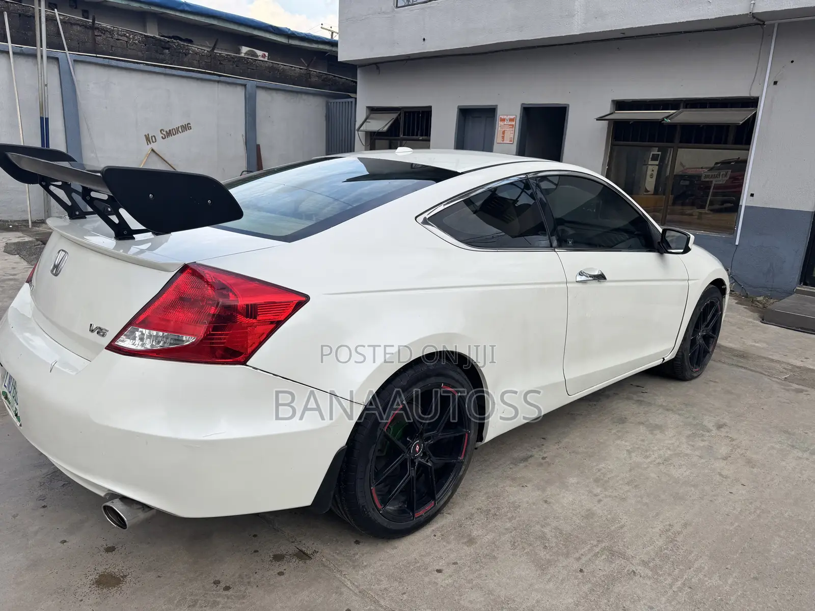 Honda Accord 2011 White