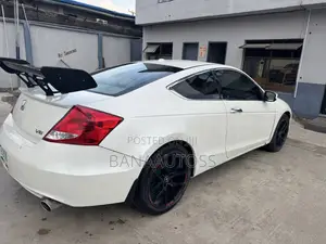 Honda Accord 2011 White