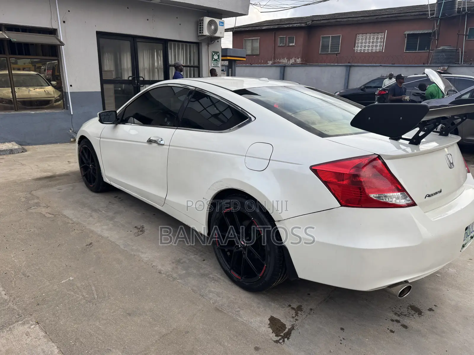 Honda Accord 2011 White