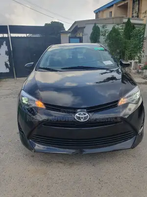 Toyota Corolla LE Eco (1.8L 4cyl 2A) 2018 Black