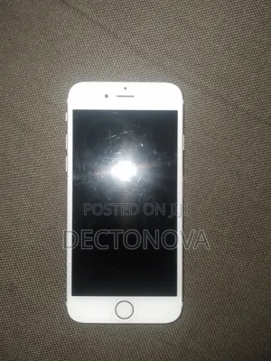 Apple iPhone 6s 64 GB Rose Gold