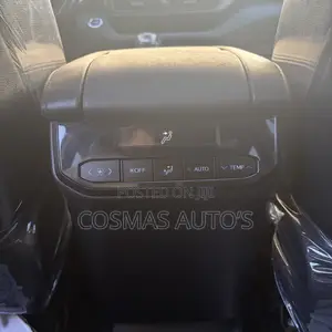 Toyota Highlander XLE 2022 Gray
