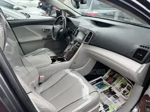 Toyota Venza Limited 2010 Gray