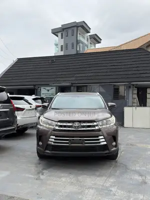 Toyota Highlander 2017 Brown
