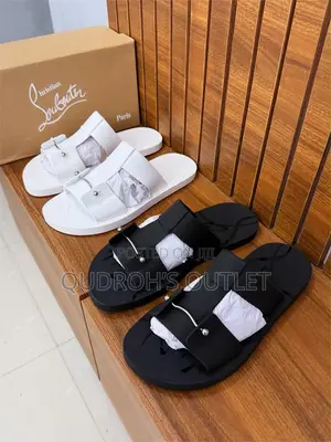 Luboutin Slippers Palm