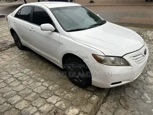 Toyota Camry LE 4dr Sedan (2.4L 4cyl 5A) 2007 White