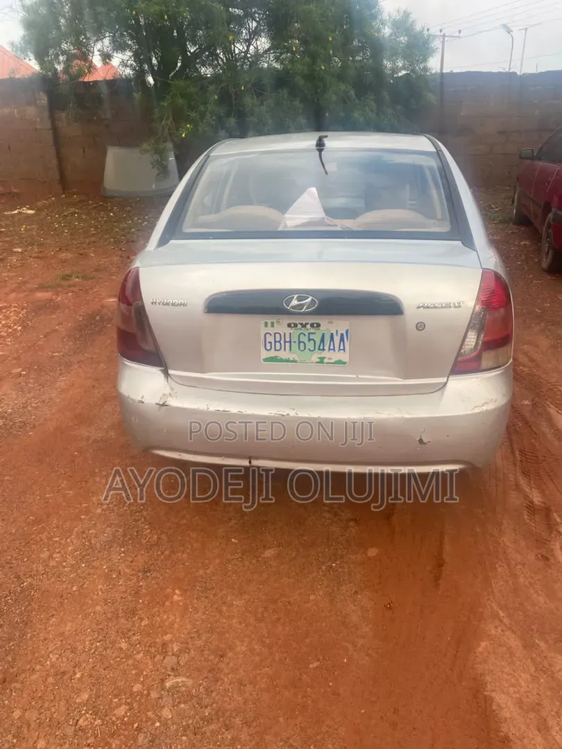 Hyundai Accent 2004 Silver
