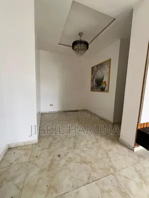 2bdrm Block of Flats in Ologolo for sale